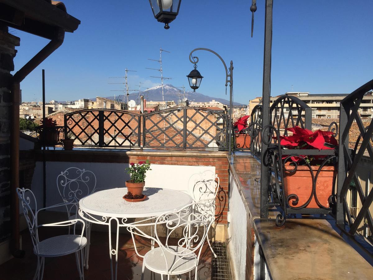 カターニアCasa Felice Nel Centro Storico, Tra Etna E Mareアパートメント エクステリア 写真
